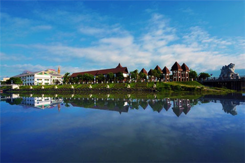 哪个品牌的学生桌椅好